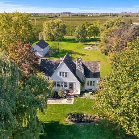 Waterfront Niagara-On-The-Lake Farmhouse On A Vineyard Villa Eksteriør billede