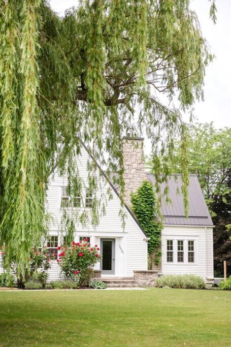 Waterfront Niagara-On-The-Lake Farmhouse On A Vineyard Villa Eksteriør billede